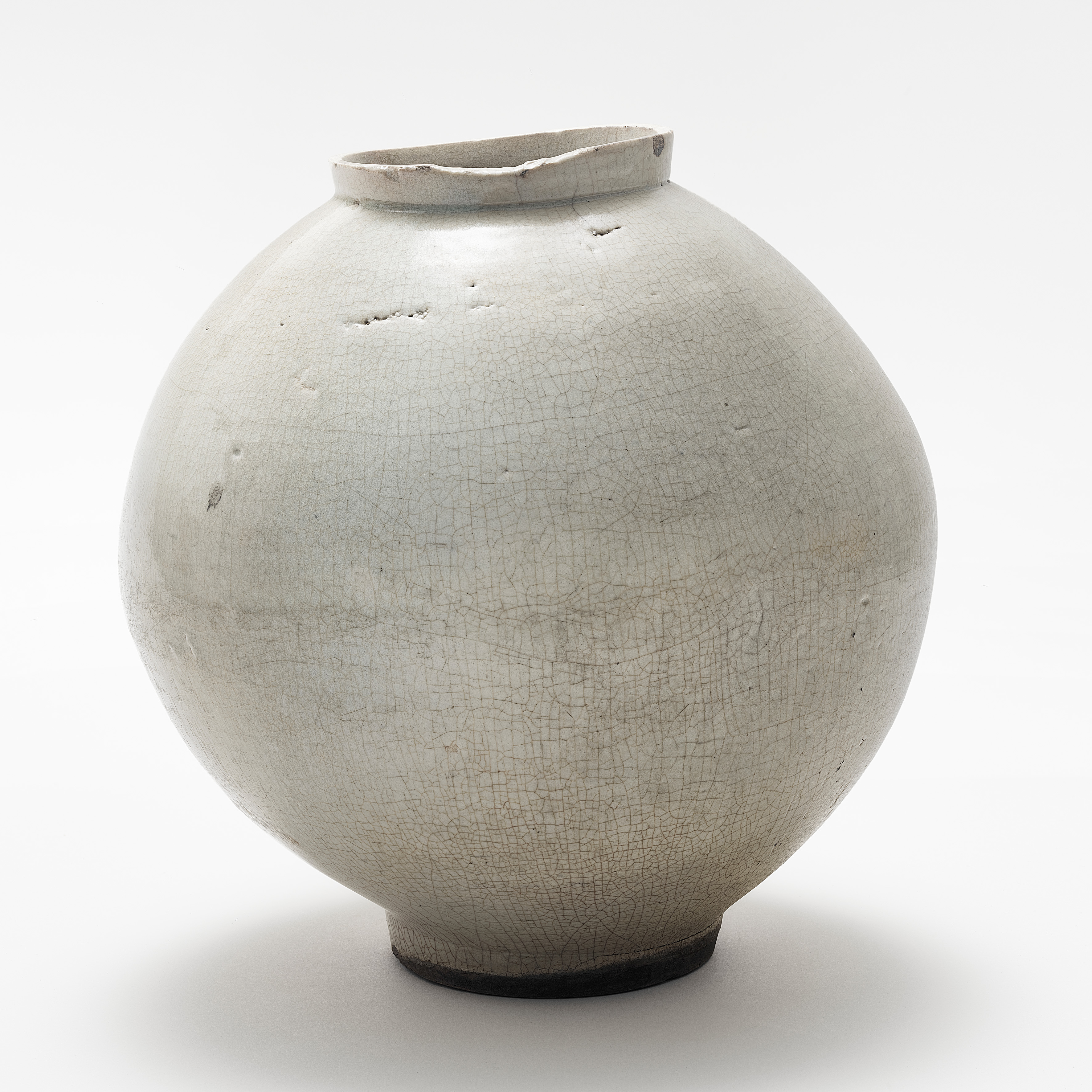 Unknown artist, Moon jar, Early 18th c., Museum Rietberg, Purchase with funds from the Alice Raymonde Juon bequest