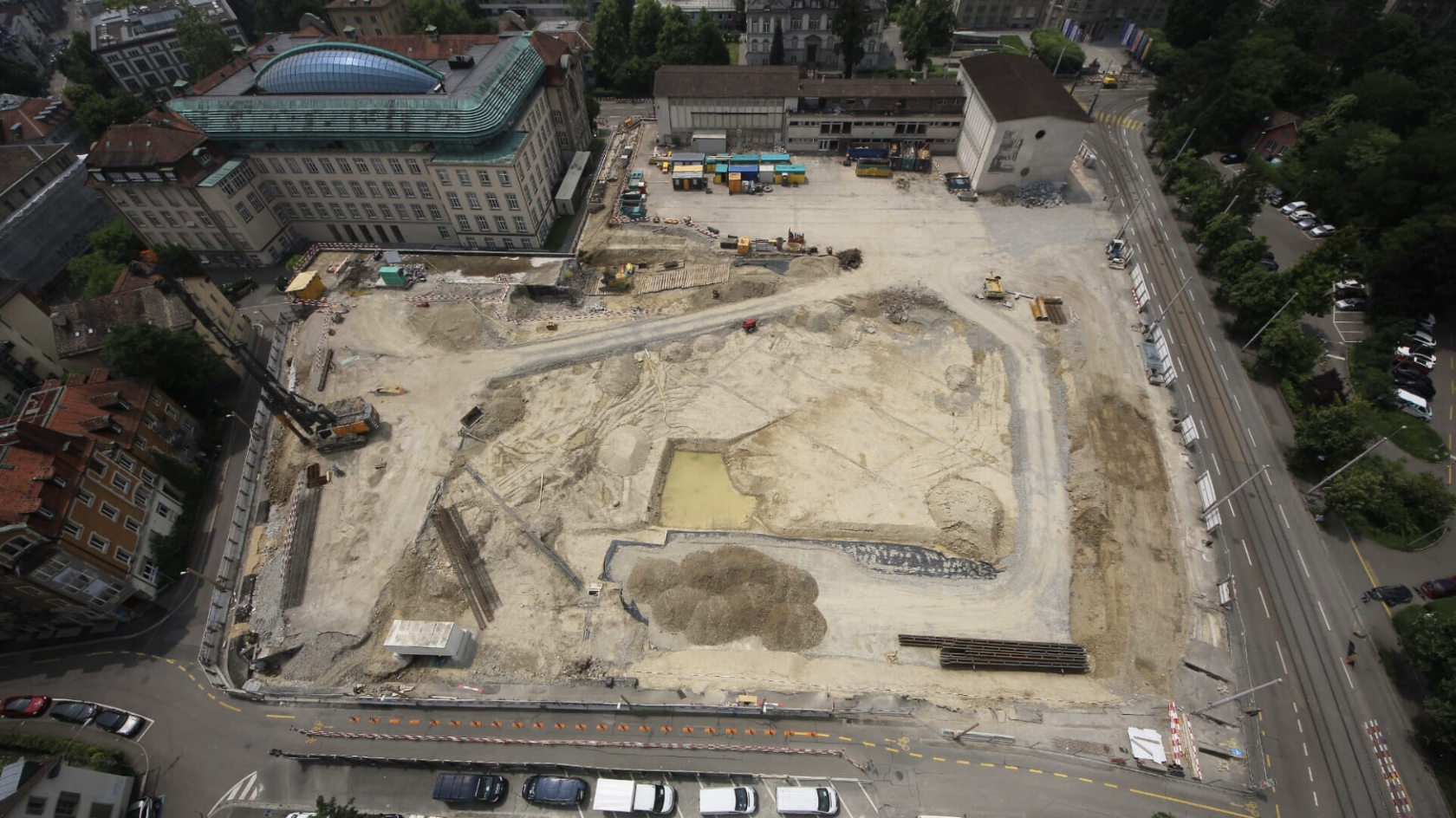 Baustelle FORUM UZH, gesehen von Webcam Plattenstrasse